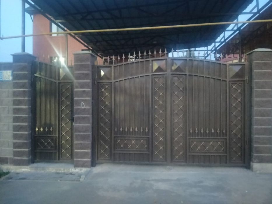 Мини көйлектегі қыздармен секс