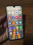 Samsung A40 (б/у) — отличное состояние + ПОДАРОК!