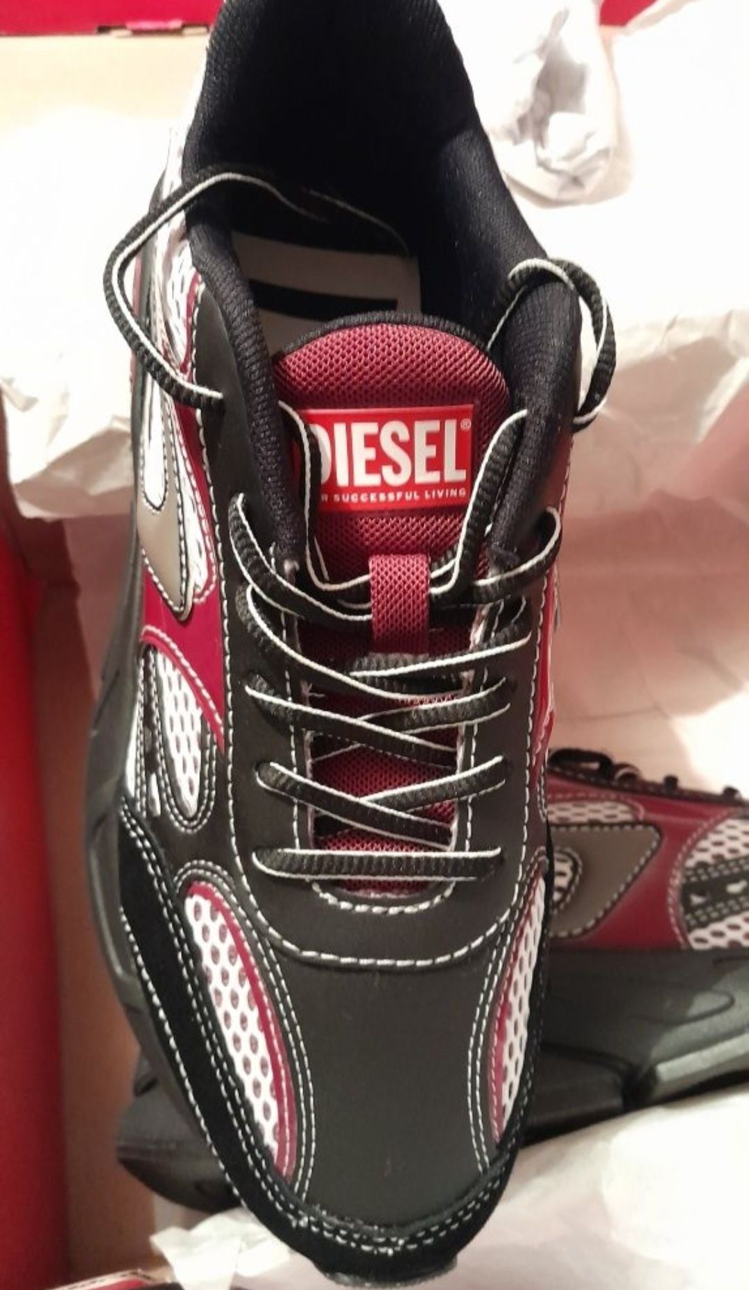 НОВЫЕ Кроссовки  Diesel ,Оригинал,разм37 
марки Diesel,оригинал