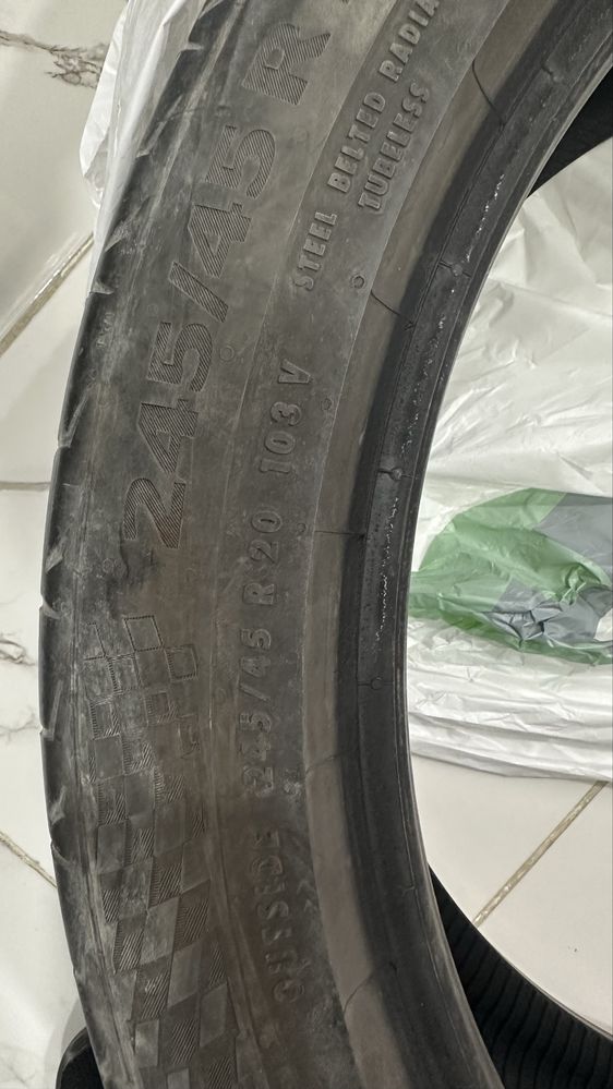 Продам шины 245/45/20