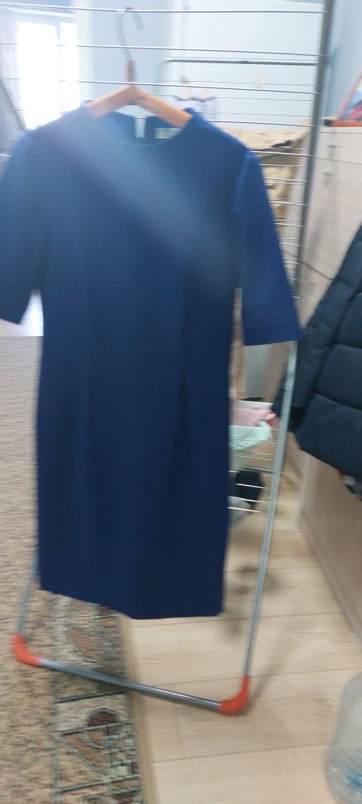 Продам платья французской фирмы COS