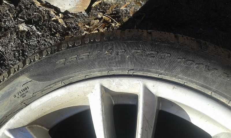 ОДНА шина 255/40 R20 - "Pirelli Sottozero Winter 240", всесезонная.
