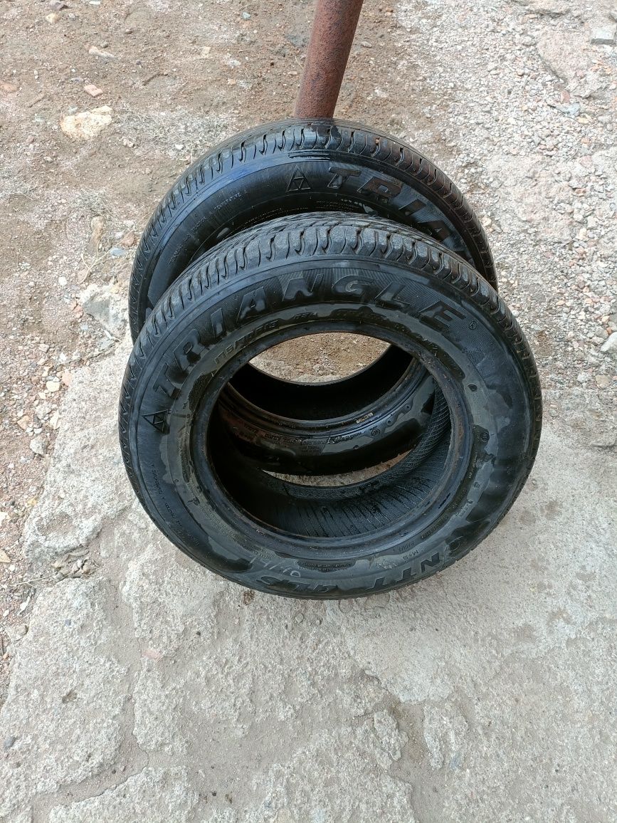Продам покрышки 2 пара