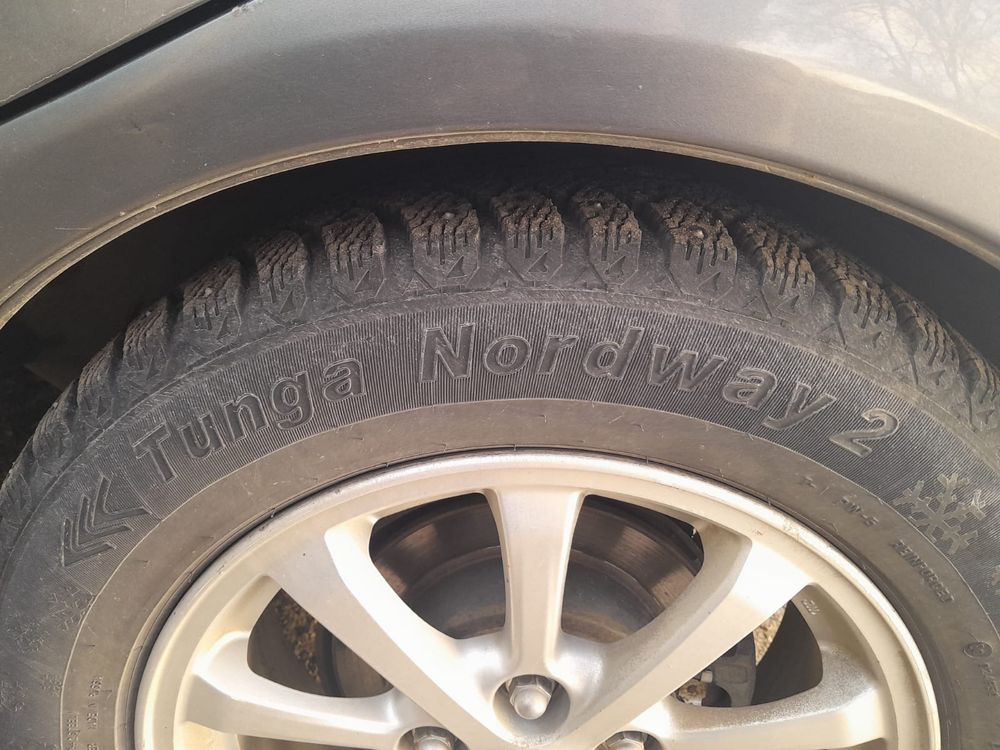 Зимние шины 205/60 R16