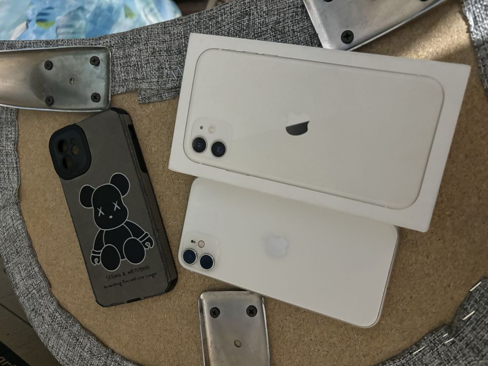 Продам Iphone 11 64 gb