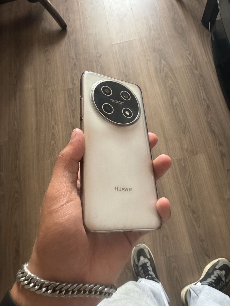 Продам Huawei nova 13i 256 гб