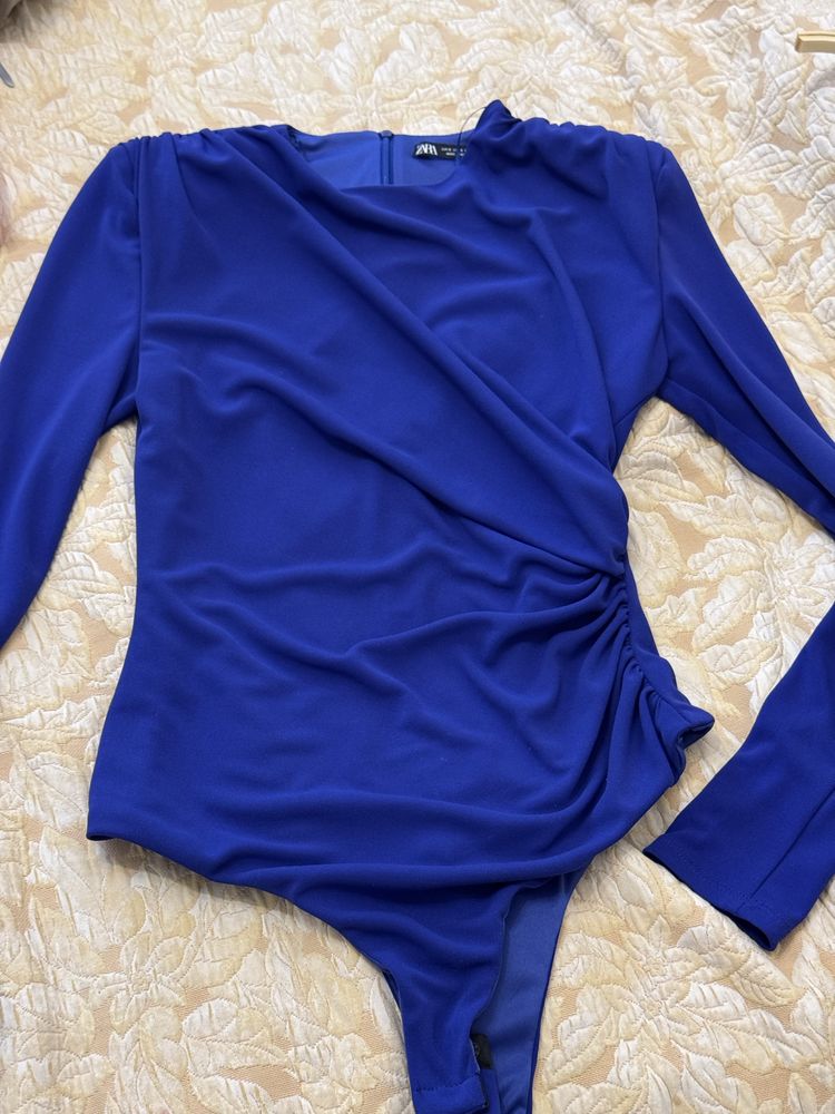Боди размер S zara