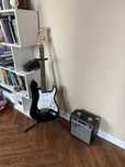 Электрогитара / Гитара Squier Stratocaster в идеальном состоянии