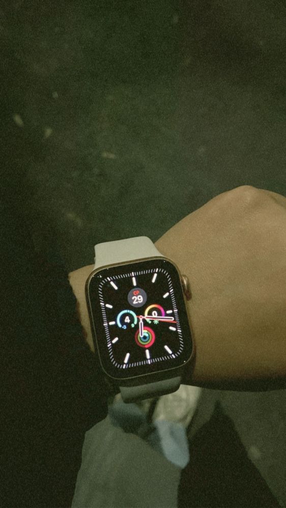 СРОЧНО ПРОДАМ apple watch