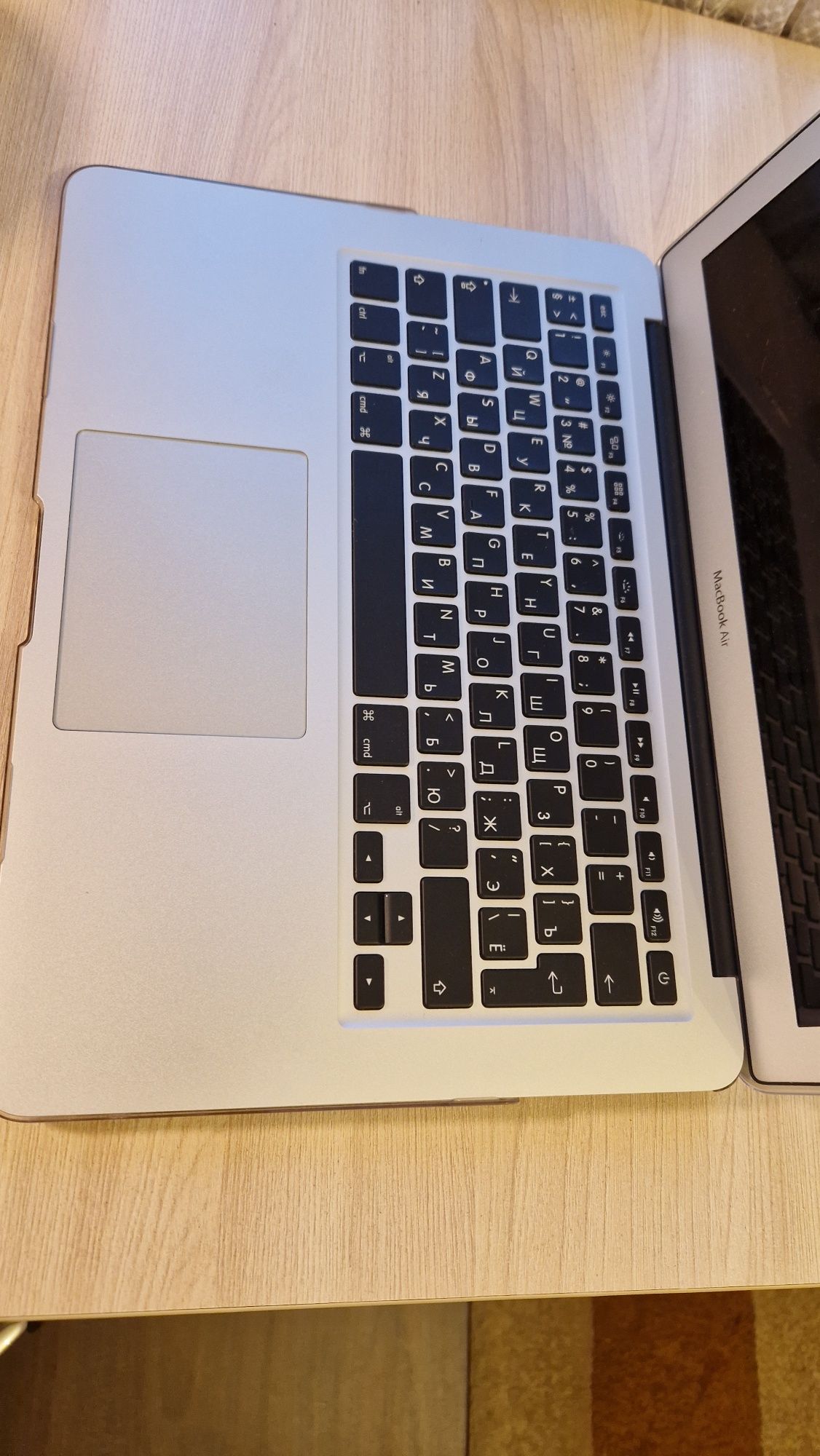 MacBook air 2017, 128/8/it диагональ 13,3