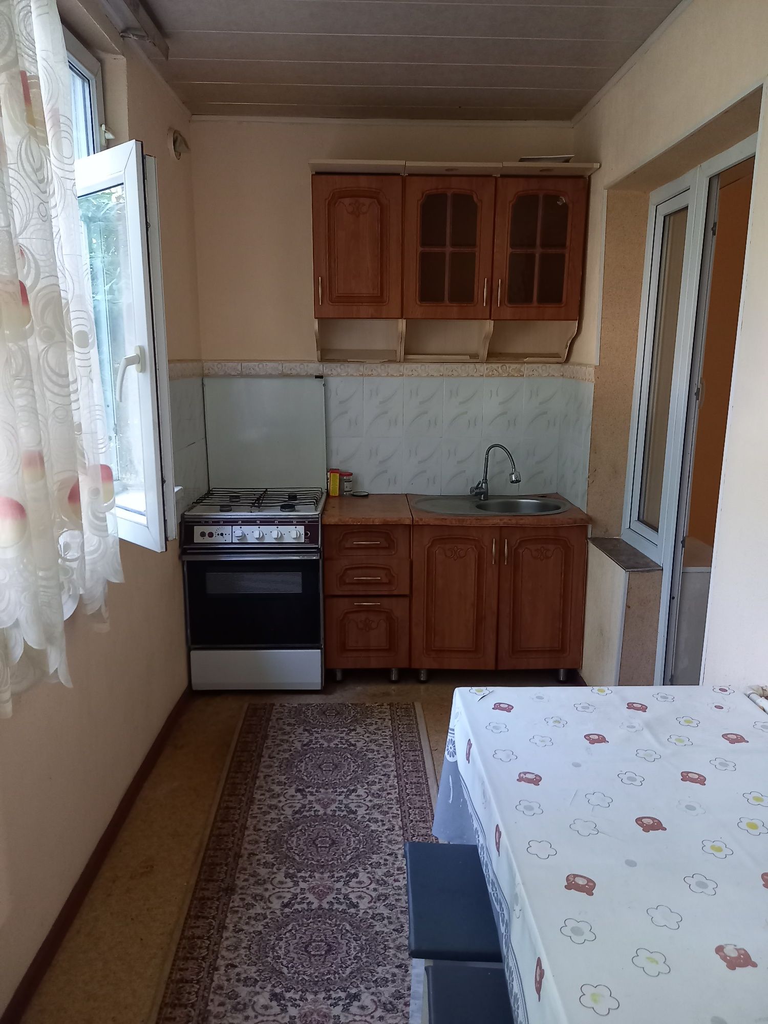 2-комнатная, центр, 2 этаж, 23млн торг