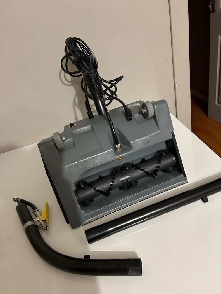 Kärcher Электрощетка моющая PW 30/1