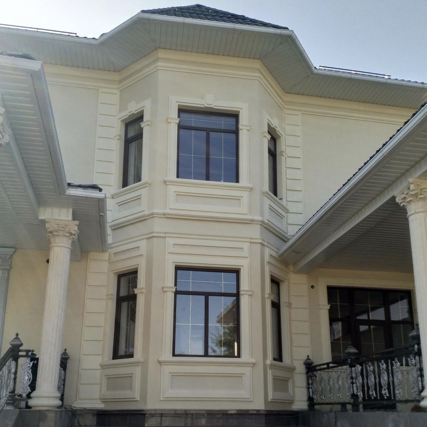 Декор фасад из плотного пенопласта