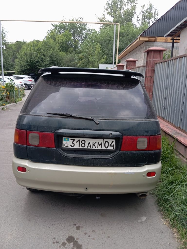 Продам Тойота Ипсум 1996 г.в.