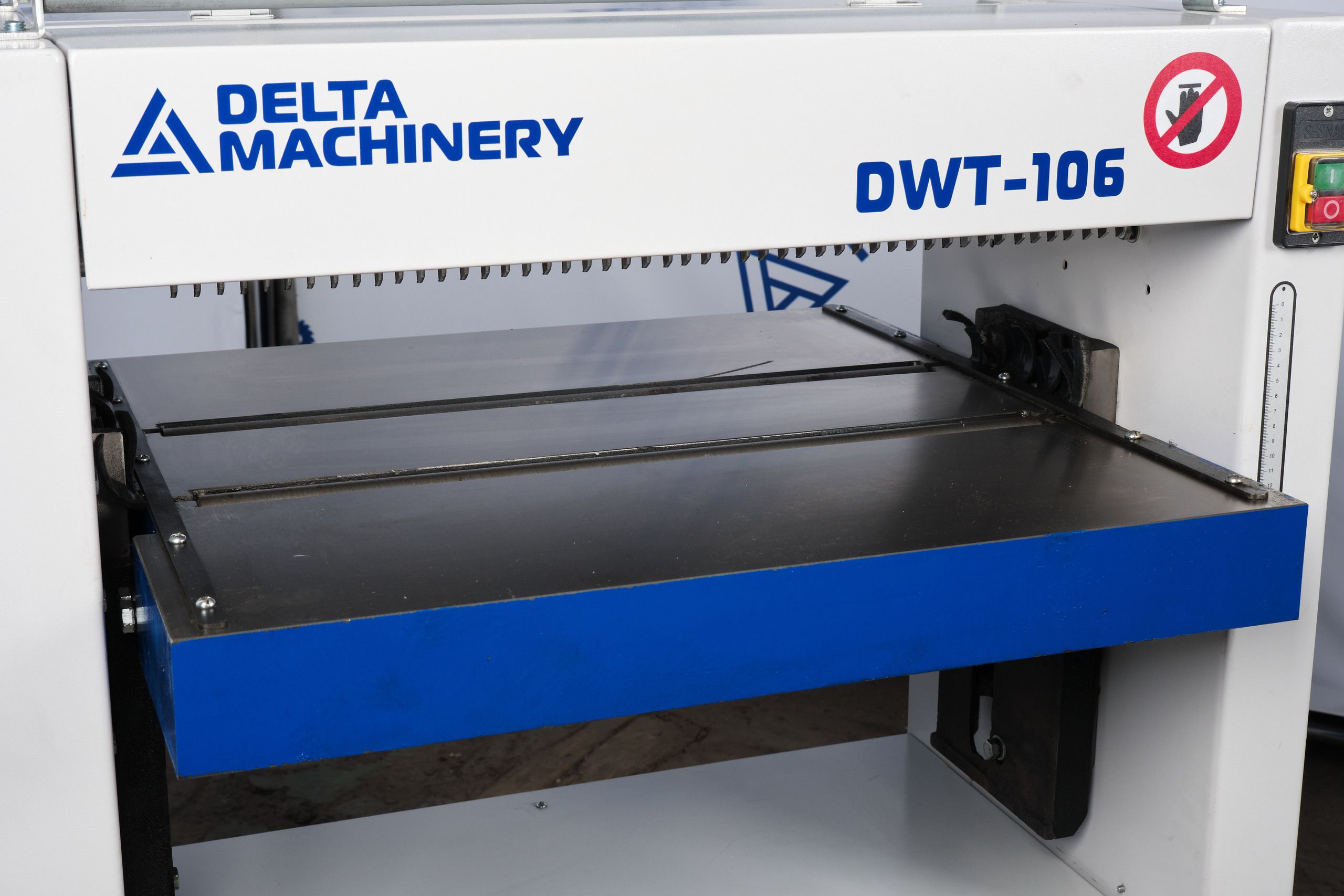 Станок рейсмусовый DELTAMACHINERY DWT-106