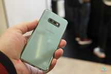 Продам на запчасти Samsung s10e