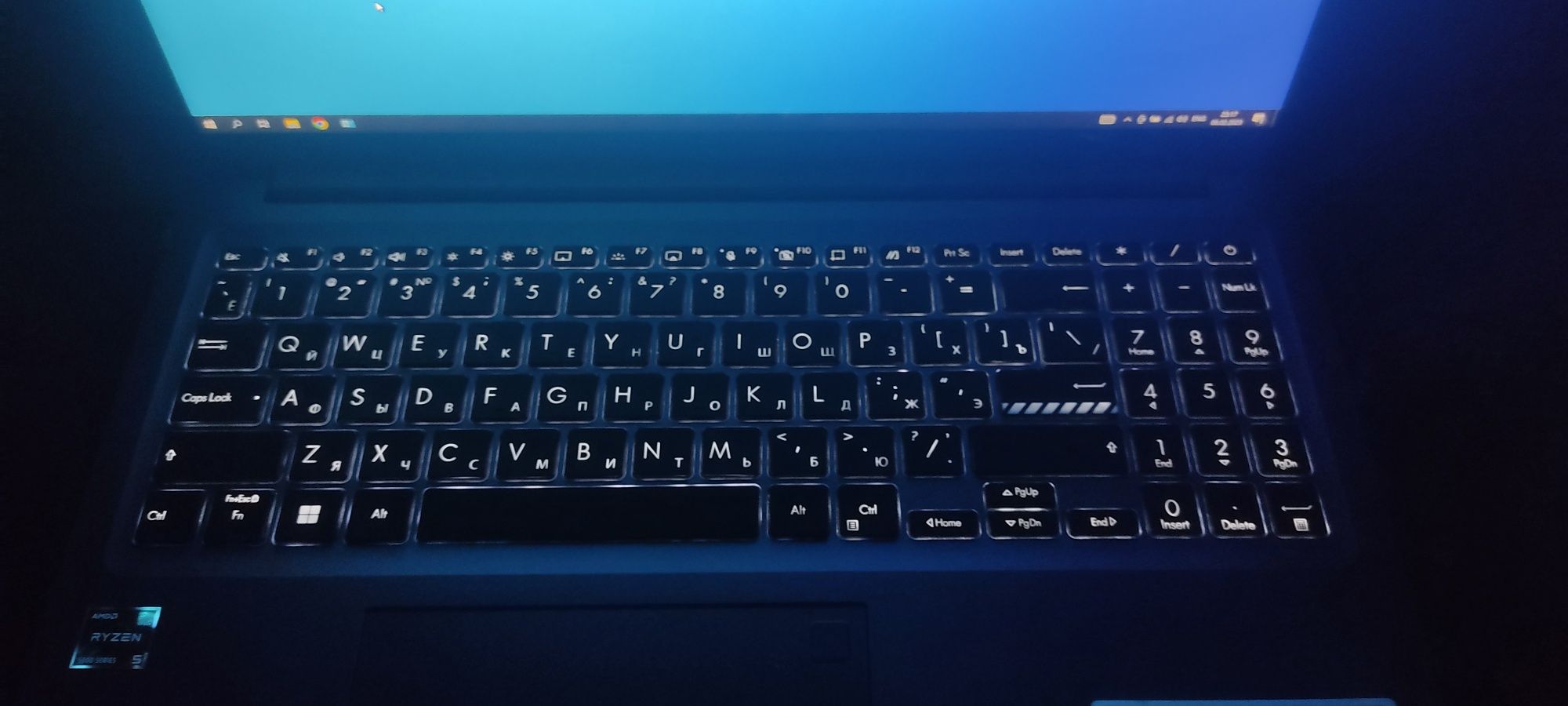 Ноутбук Asus новый с гарантией )
