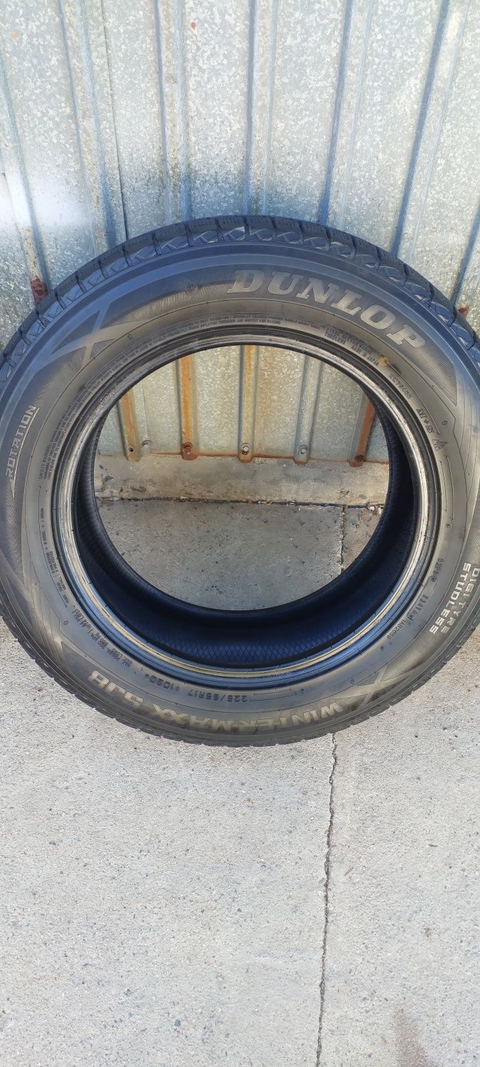 Продам всесезонную резину Dunlop