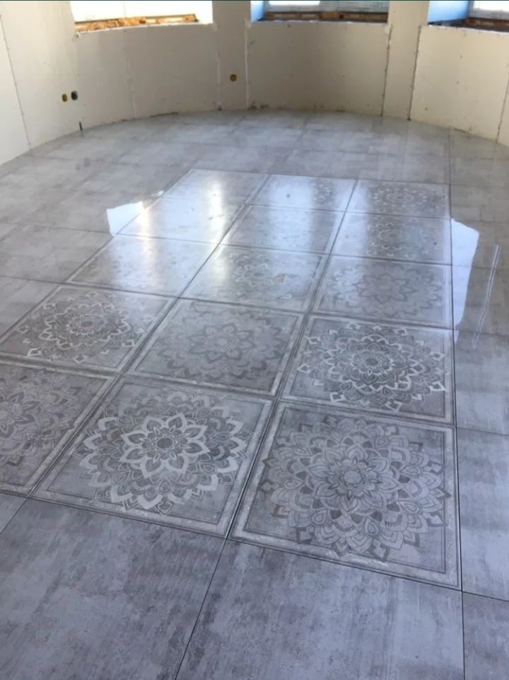 Кафельчик,Укладка кафел с 45°,КероманранитЛесница,Цоколь,Плиточник.