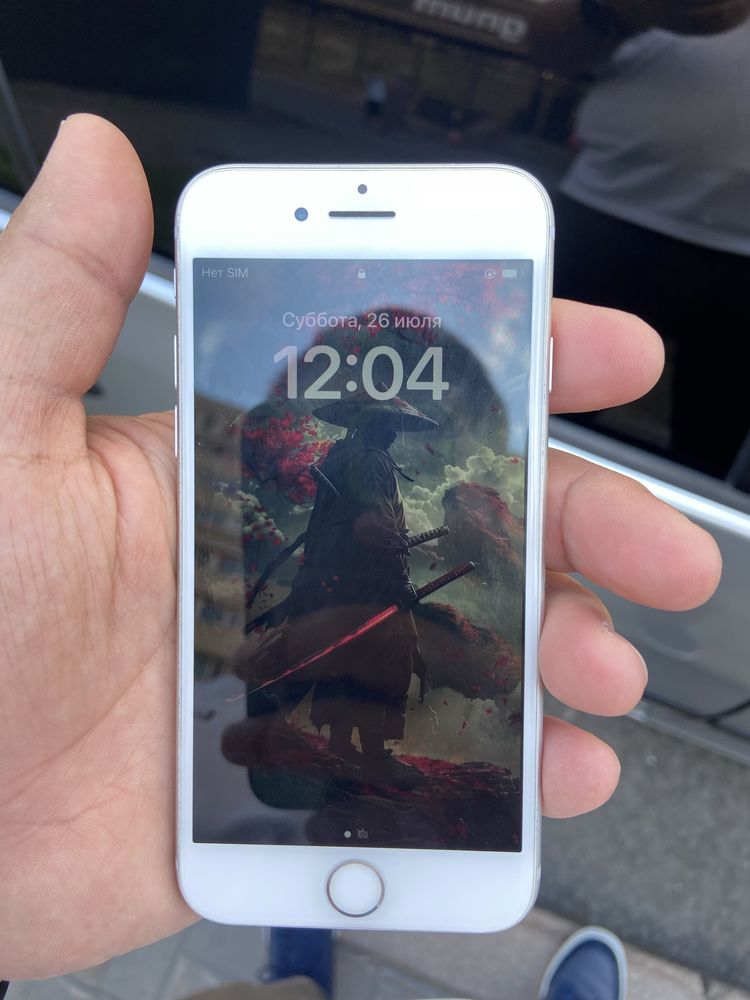 Iphone 8 64gb белый в отличном состоянии