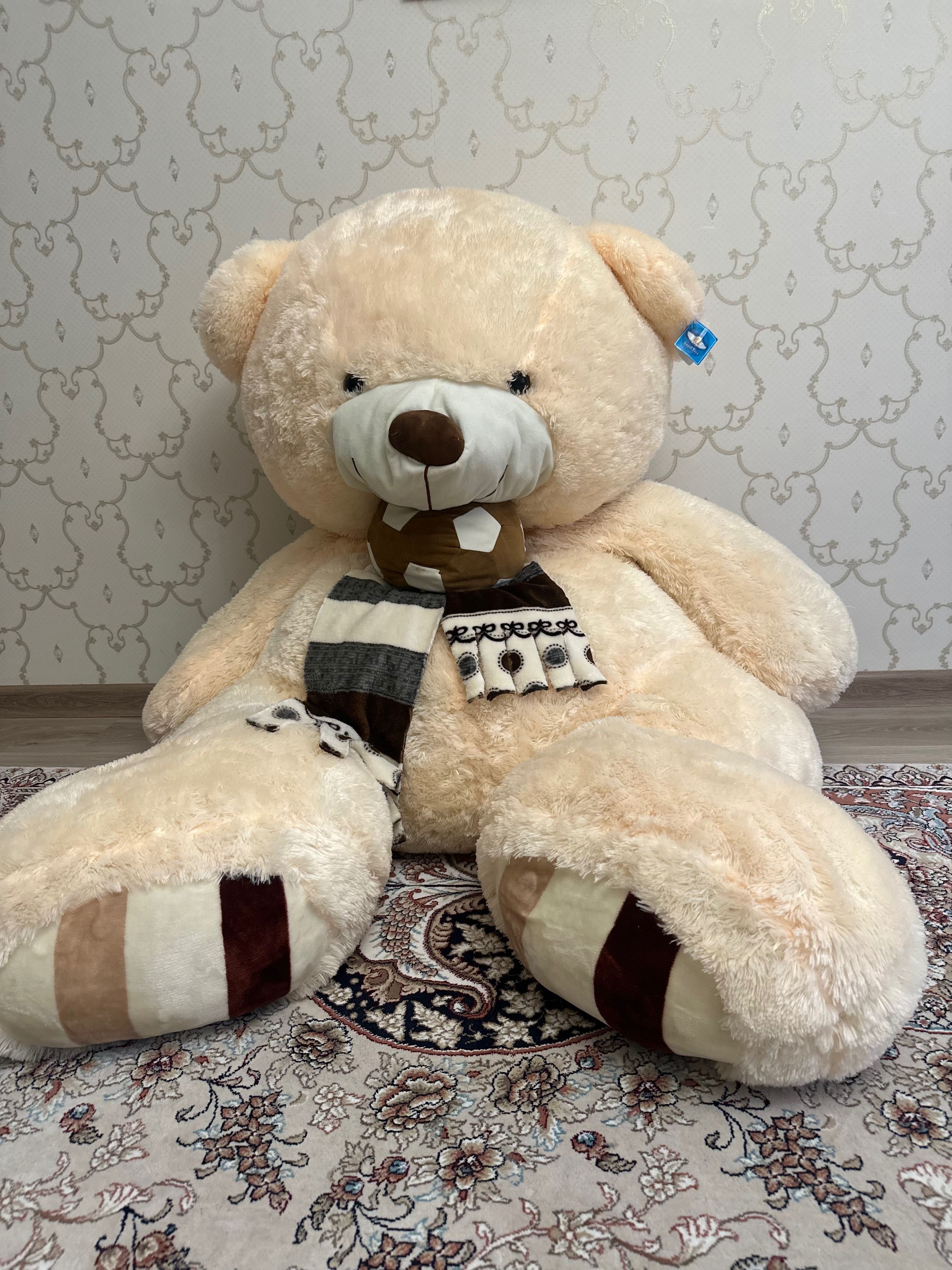 Большая плюшевая мишка