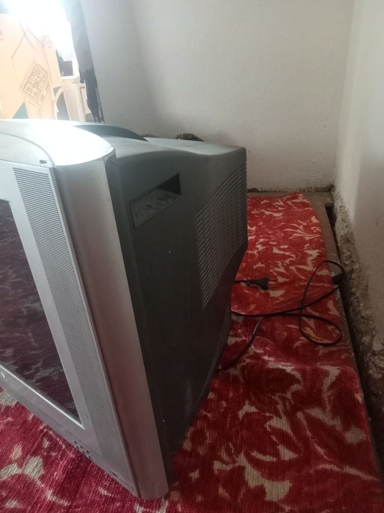 Продается телевизор LG