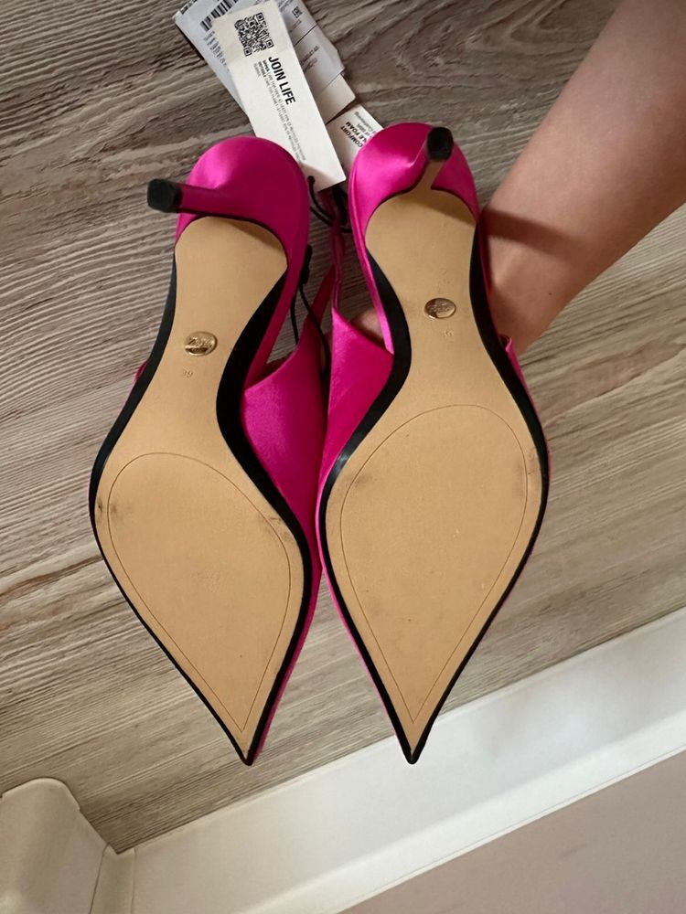 Босоножки Zara 38 новые