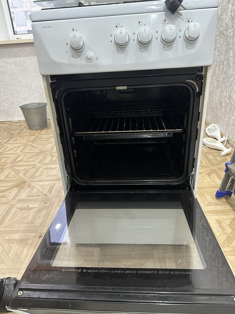 Продам газовую плиту