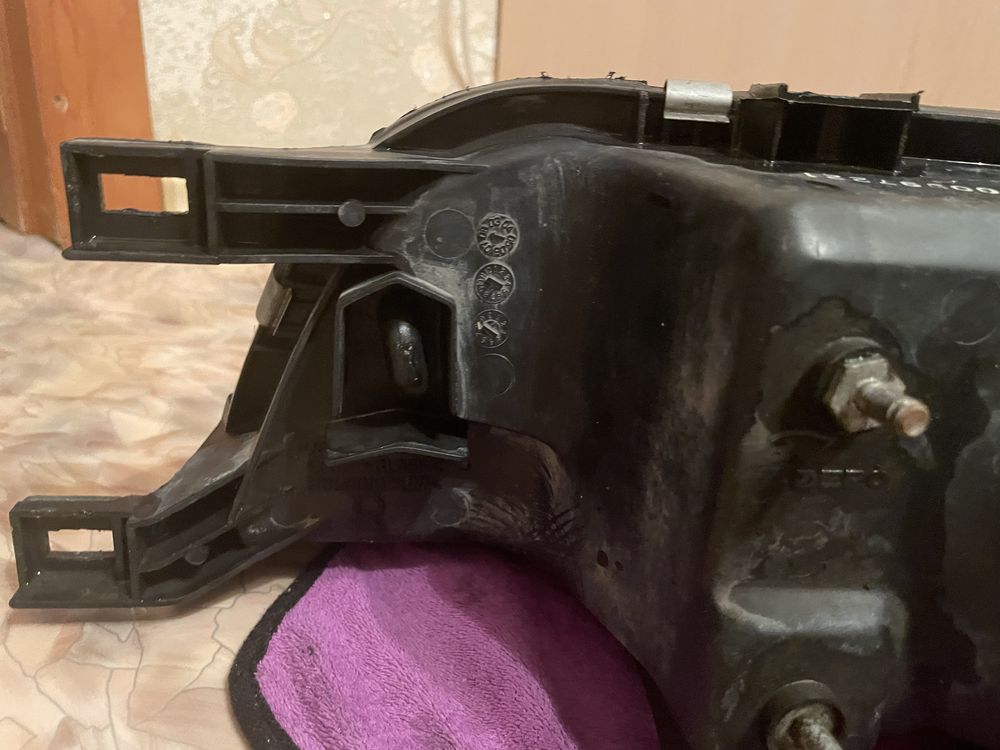 Продам комплект фар Nissan Almera n15