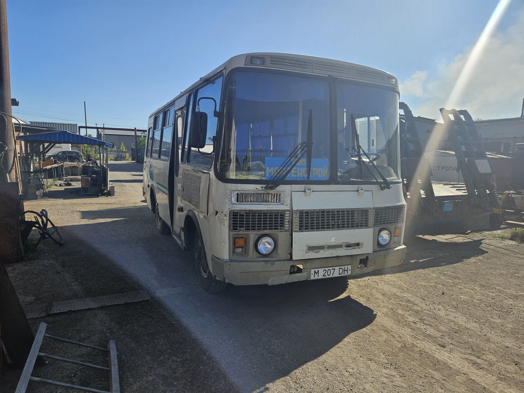 Автобус ПАЗ-3205