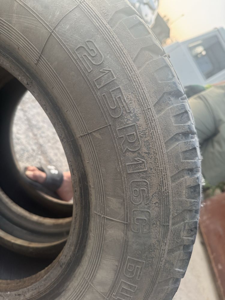 Продам резину на коммерческое авто