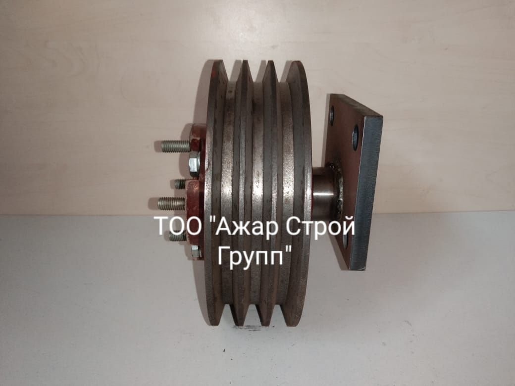 Сатылады. Продам  (натяжитель, нижний шкив) на ассенизатор Зил, Камаз,