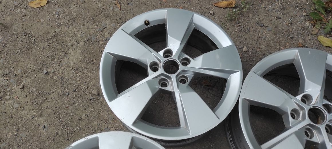Комплект оригинальных дисков R17_5*112_et45_7j. Skoda. Vw. Audi.