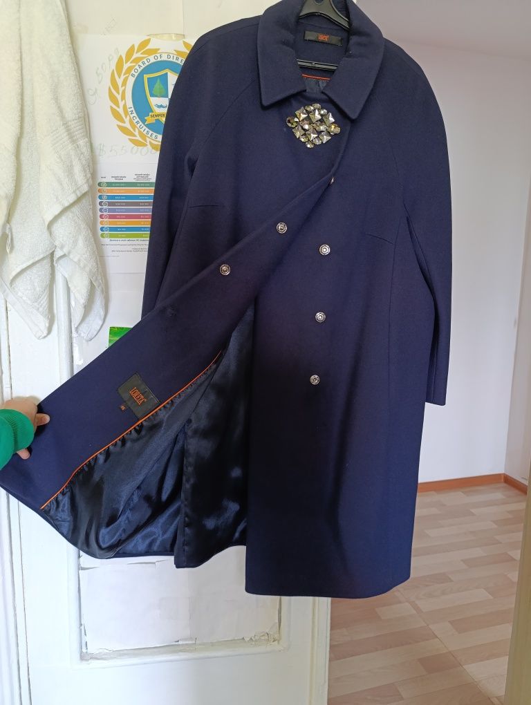 Пальто продам Турция ,,loreta"