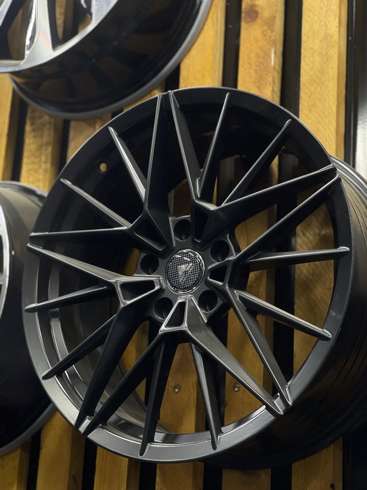 Продается комплект диск R18 5x114.3 воссены