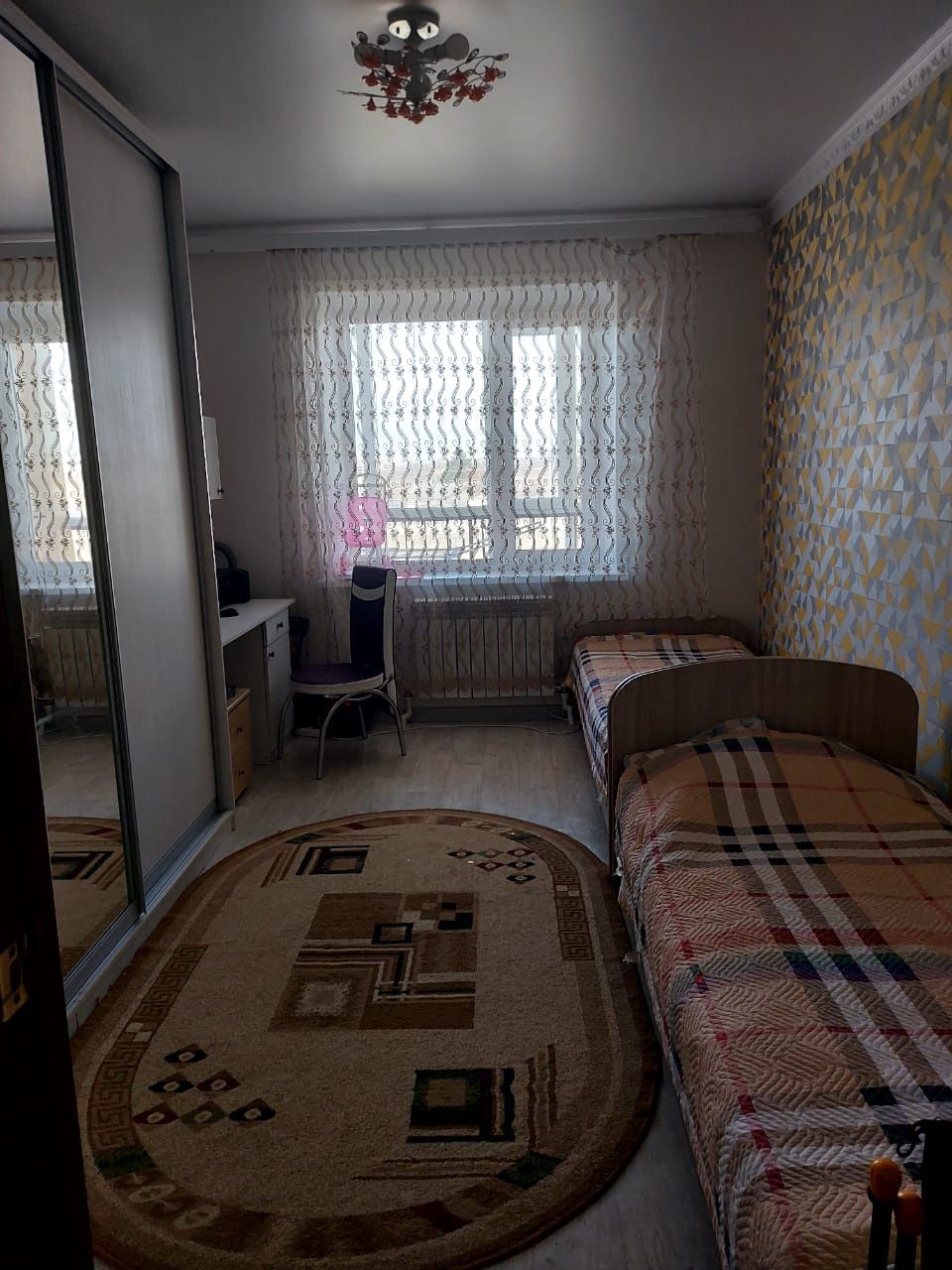СРОЧНО!!! Продам 2 ком.кв., 62 кв.м., 3/3 этаж, р-н Нур Сити-1, кирпич