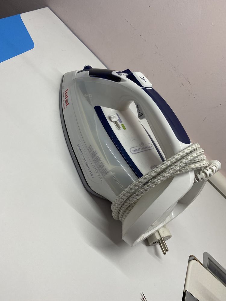 Продам утюг Tefal FV4981