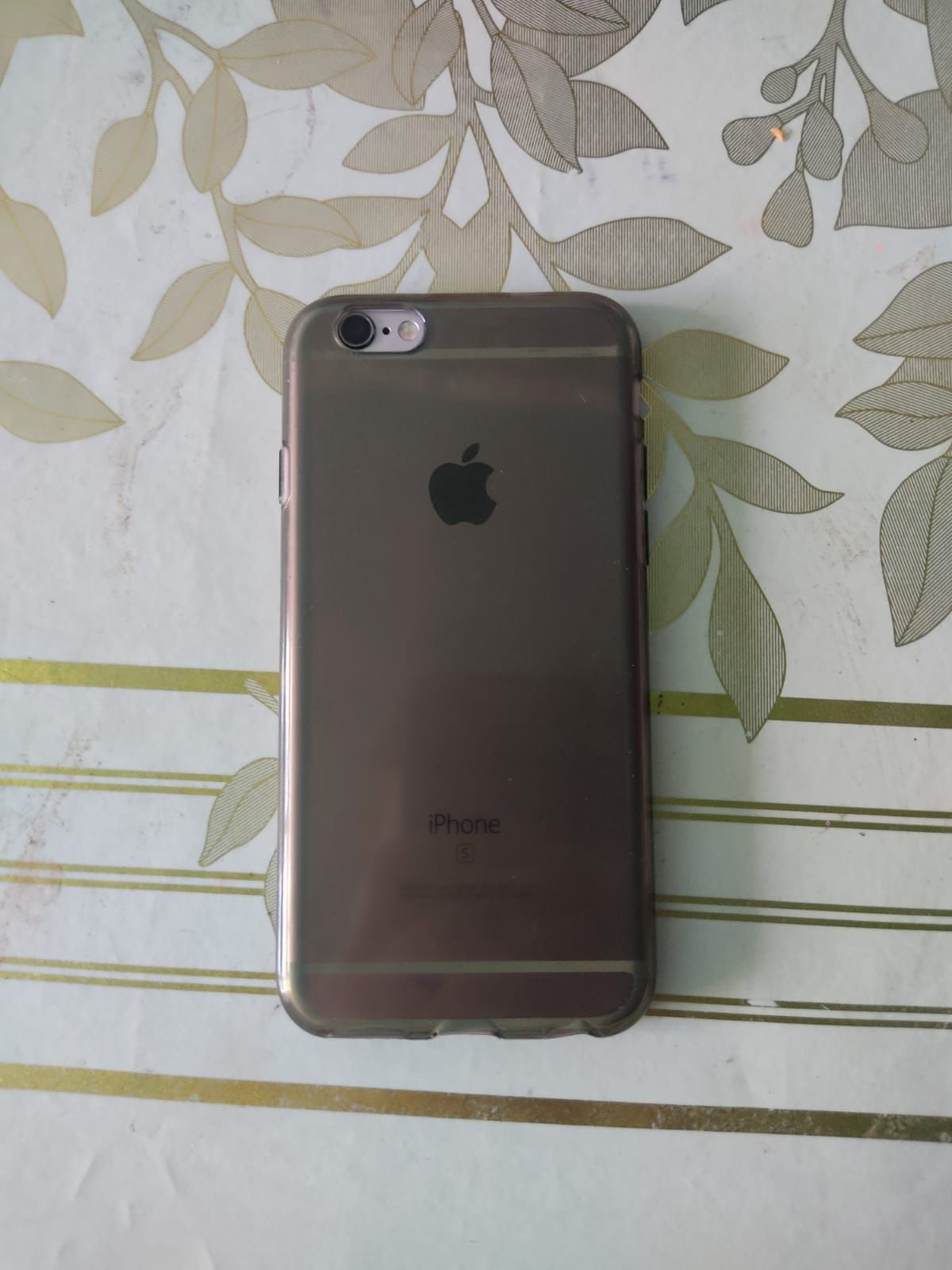 Продаю айфон 6s с розовый