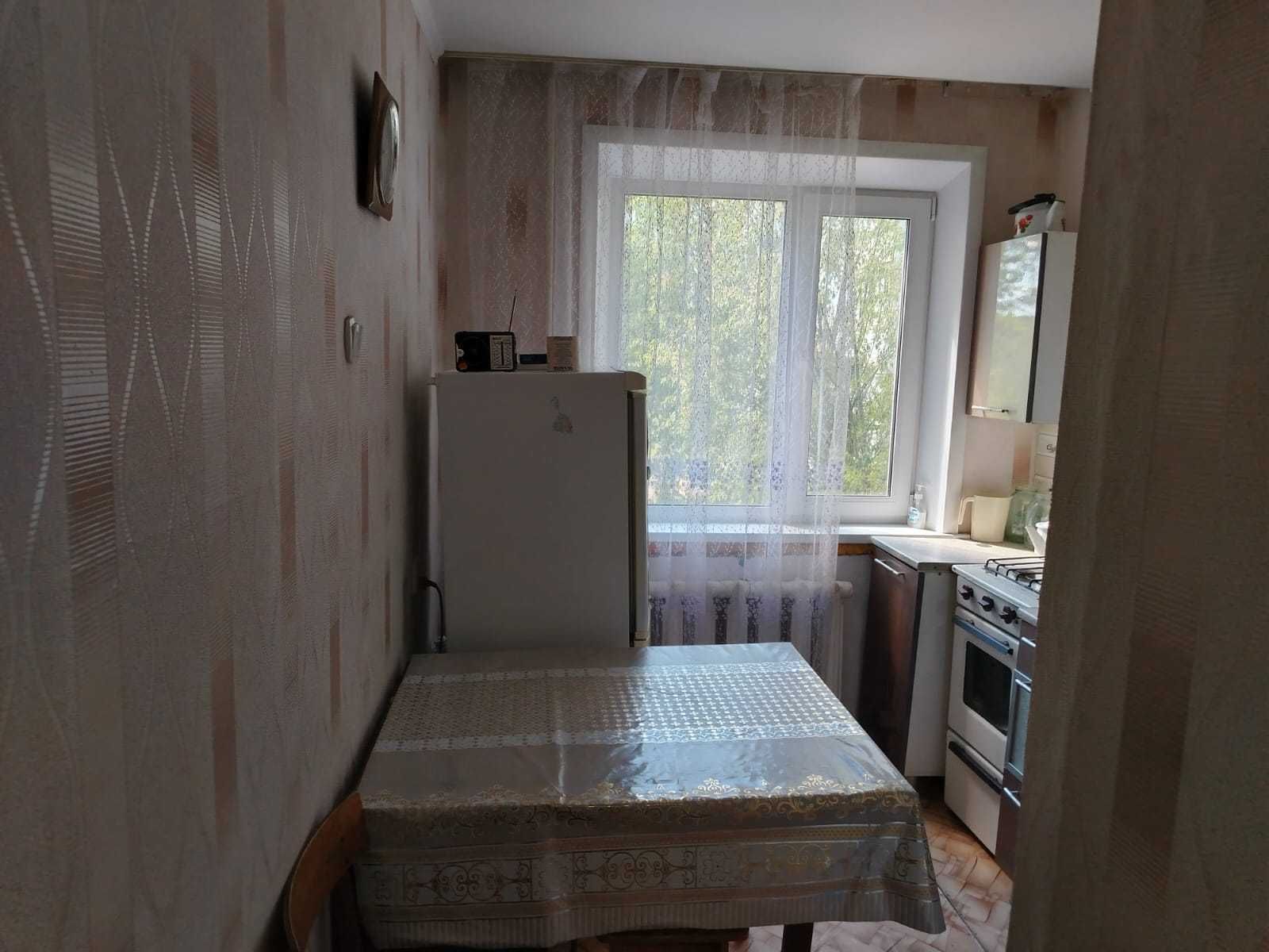 Продам 2х комнатную квартиру 3/5 этаж на пересечении Абая-Быковского
