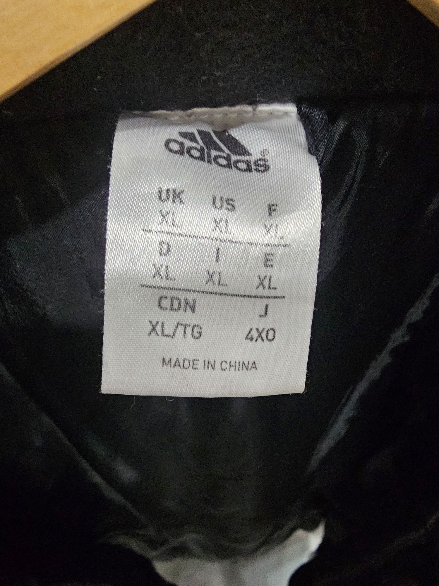 Продам куртку "ADIDAS"(оригинал)