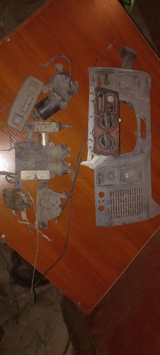 Продам запчасти на митсубиси паджеро  2