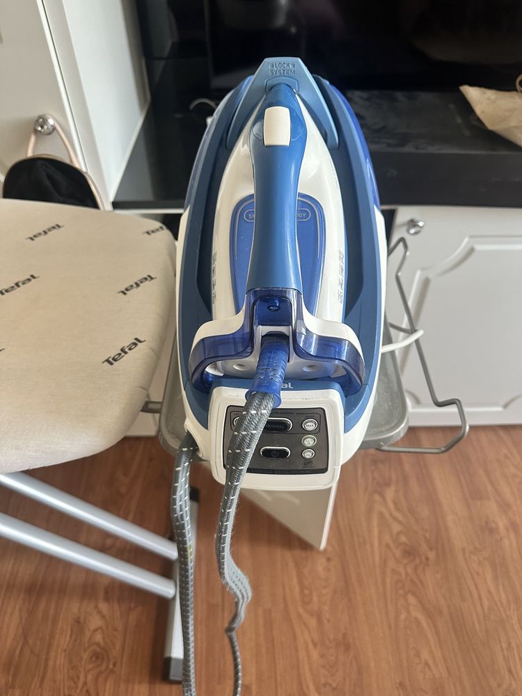 Продам парогенератор tefal