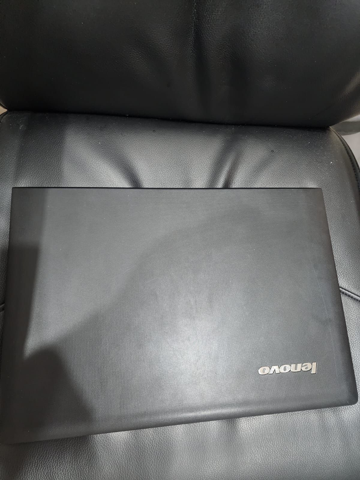Продам четырёх ядерный ноутбук Lenovo сумка мышка в подарок