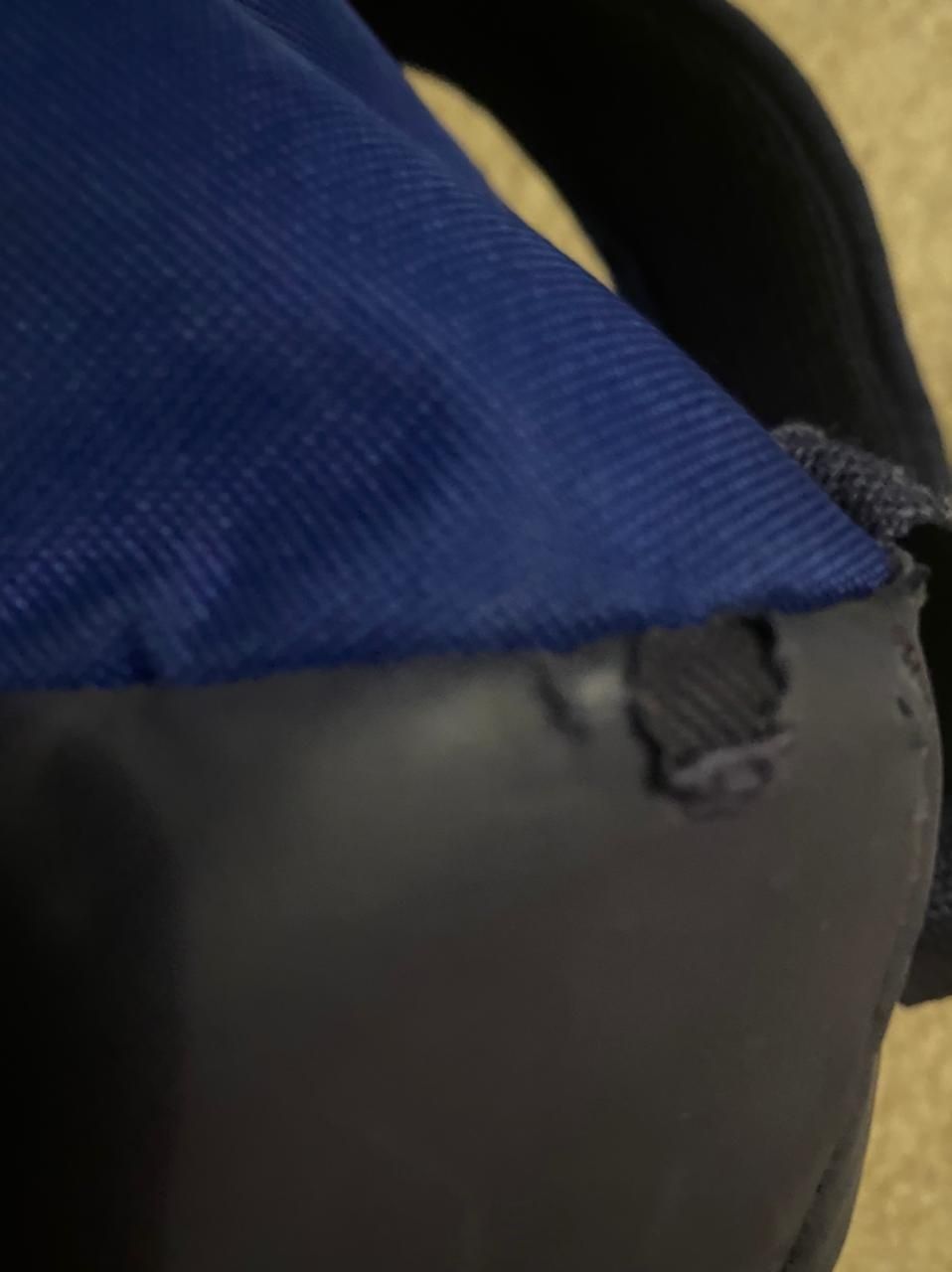 Продам рюкзак adidas оригинал в среднем состоянии торг имеется