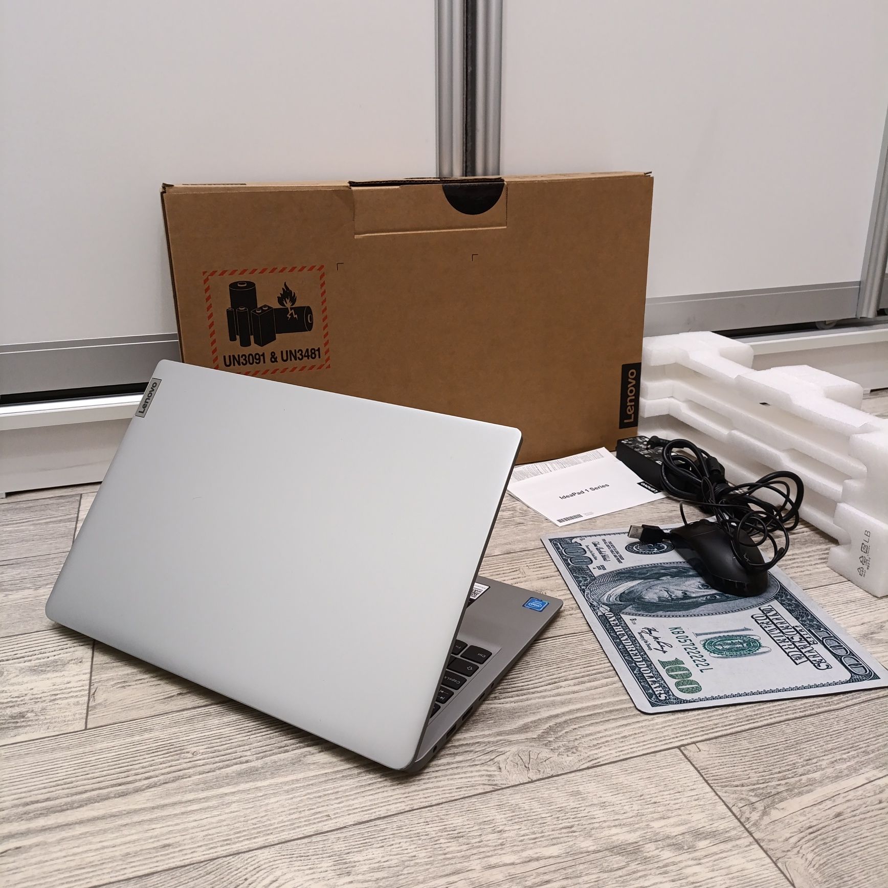 Новый Lenovo Ideapad 15/ОЗУ-4ГБ/SSD-256GB/2025 году куплен!