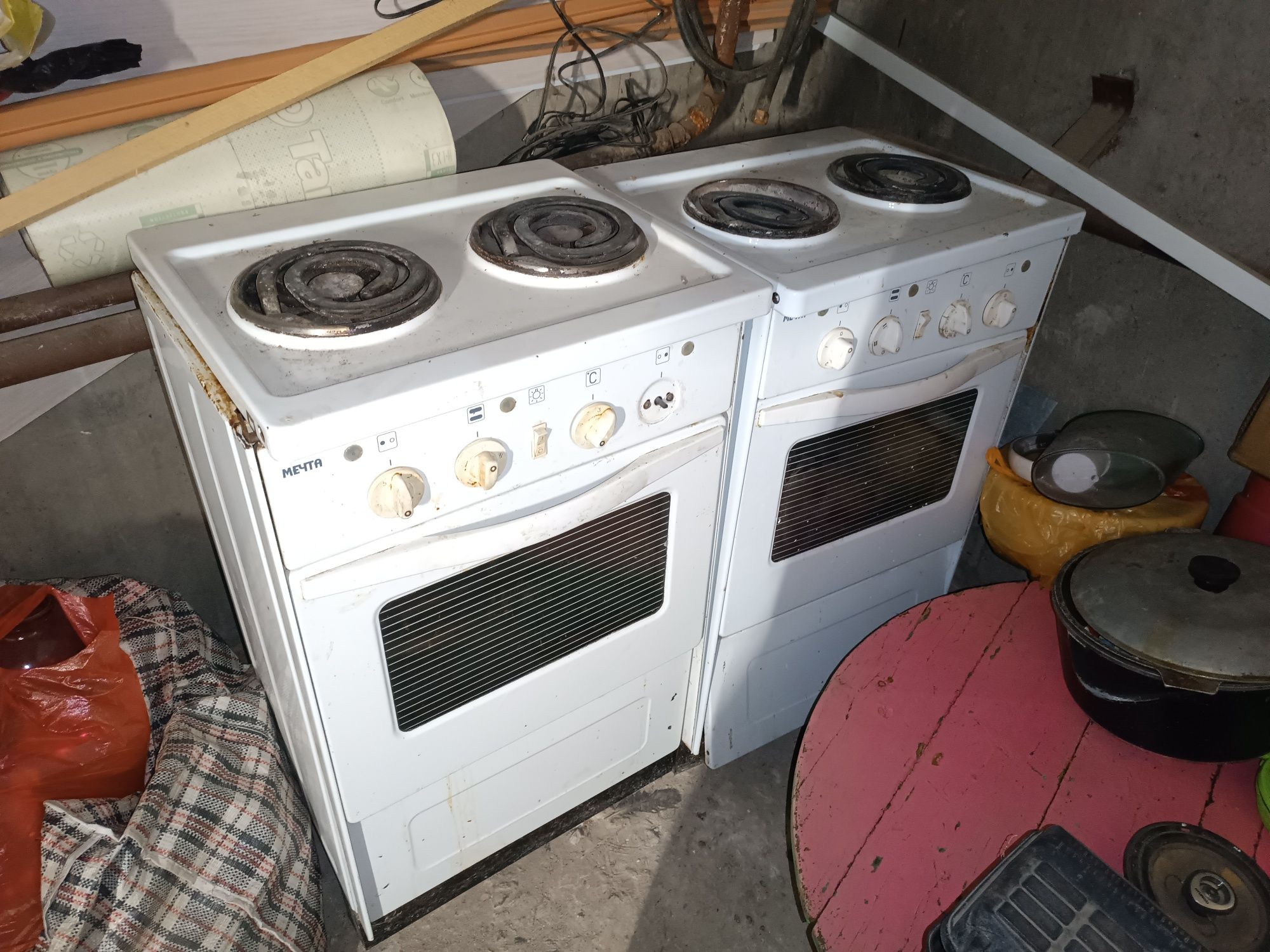 Продам плиту электро плиту могу привезти установит цена 15 тыс