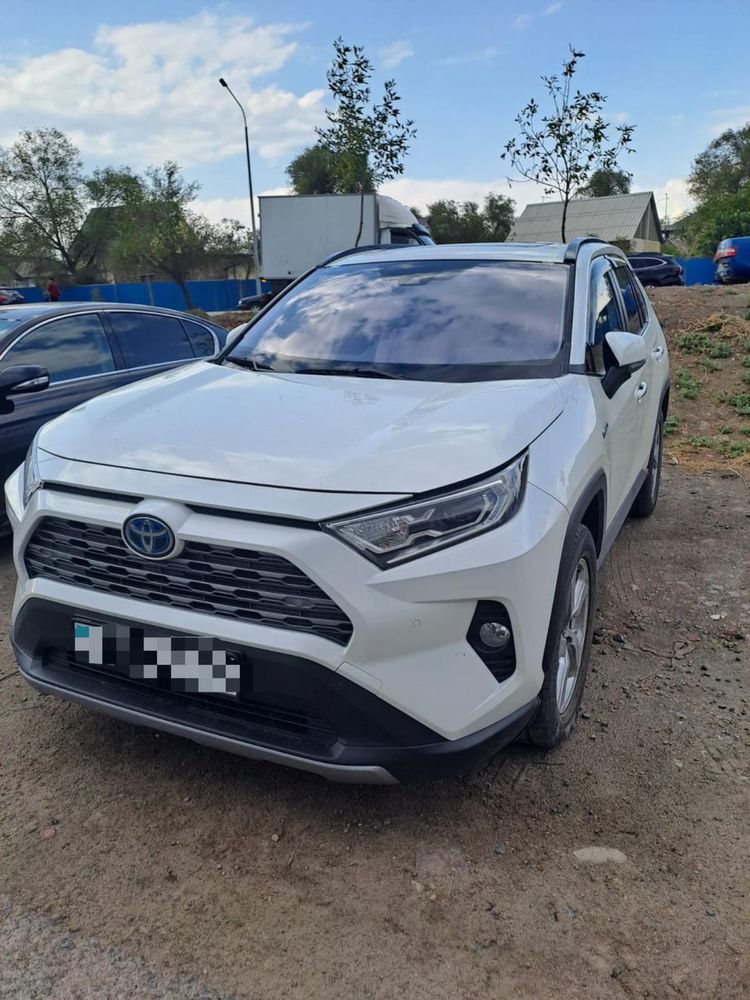 Продажа автостекла на все виды авто