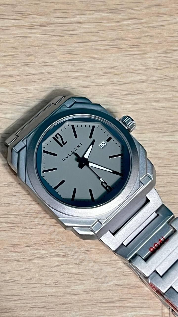Стильные,недорогие часы  Bulgari octo finissimo