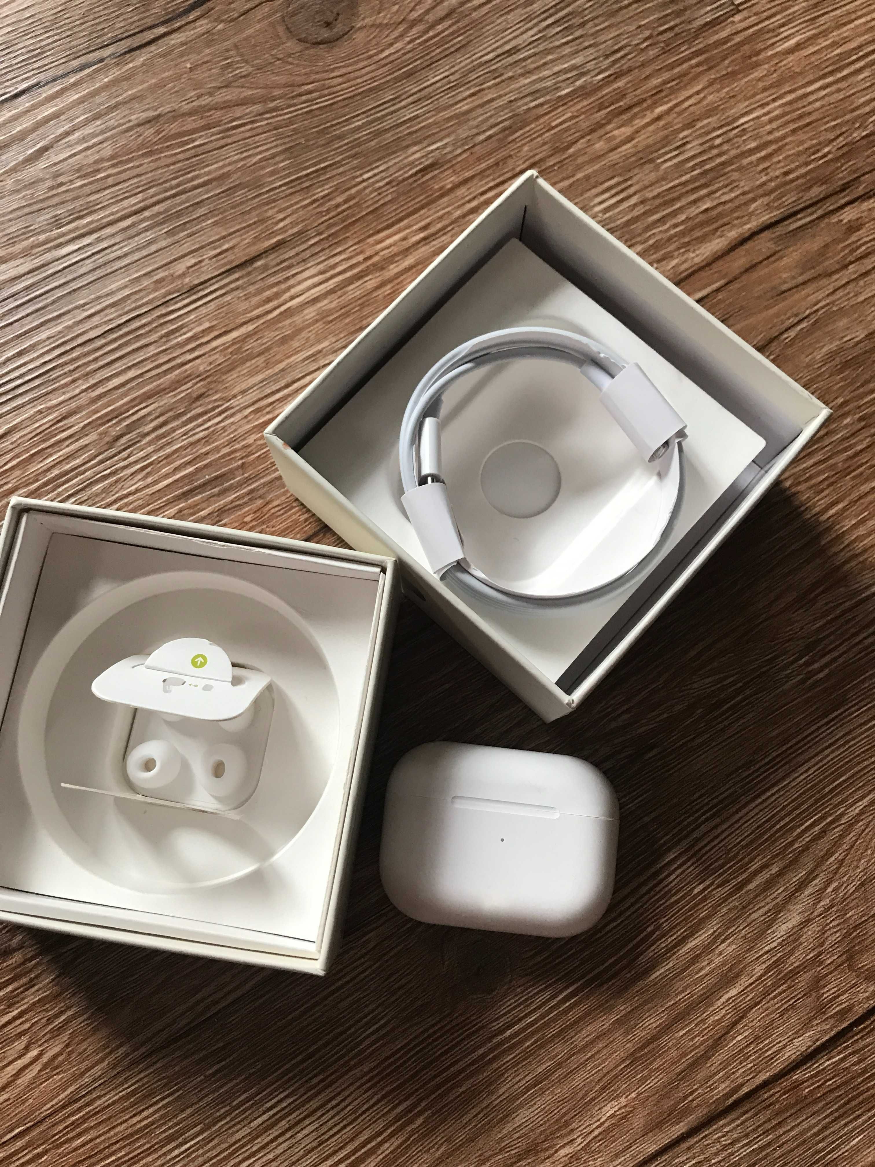 Продам AirPods Pro