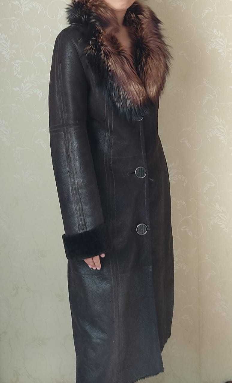 Продается  женский дубленка